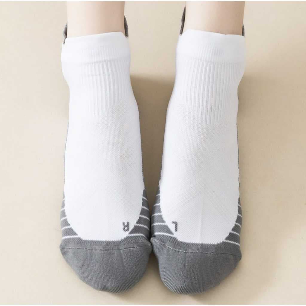 Kaos Kaki Pendek Futsal Sepak Bola Takraw Voli Sport ANTI SLIP Fox GRIP Socks Basket AOLIKES 4101 — gambar 4